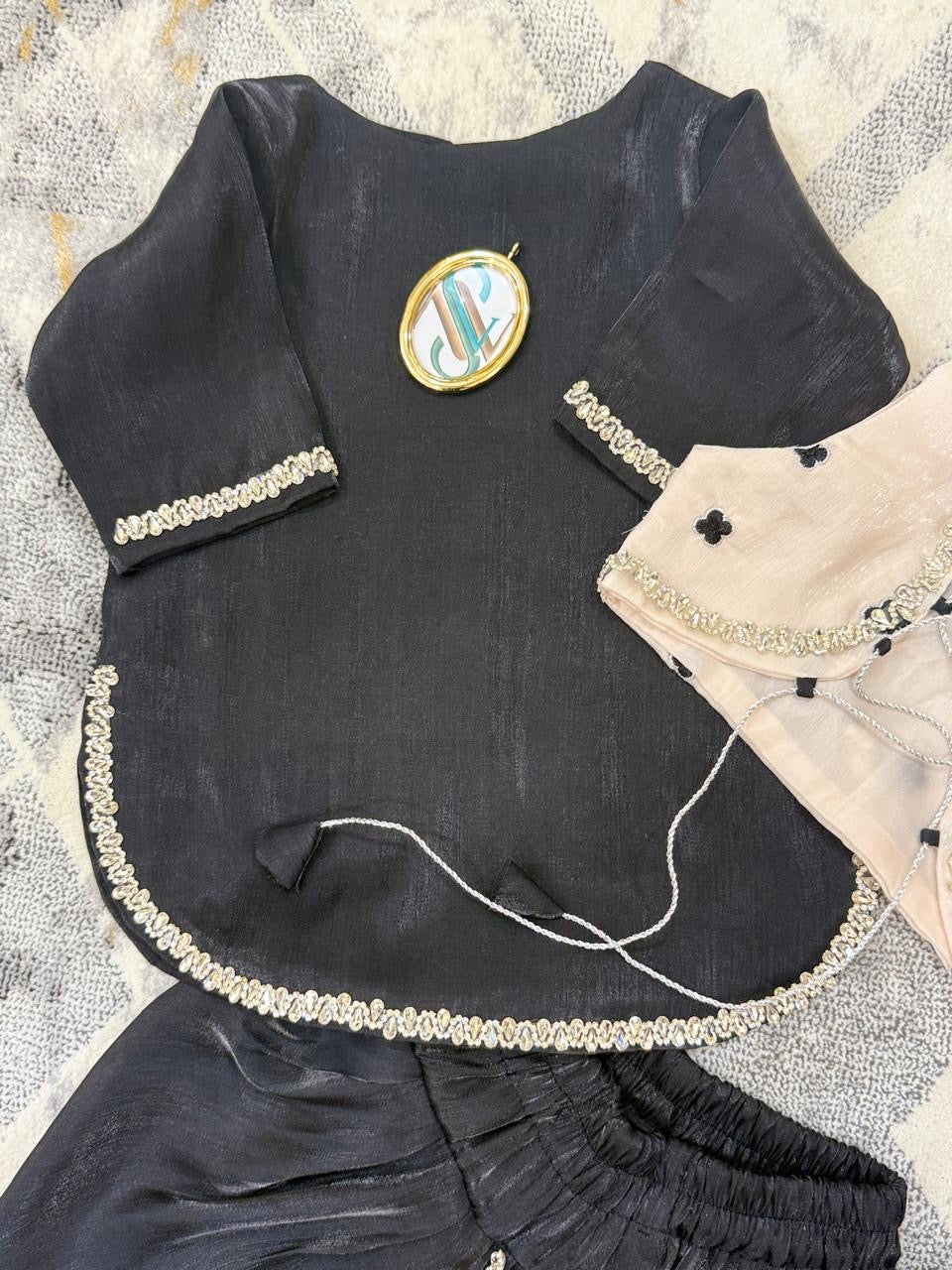 Traditional black outfit