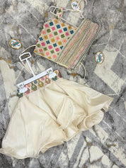 Traditional sleeveless